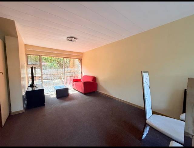 2 BEDROOM TOWNHOUSE FOR SALE IN VANDERBIJLPARK CE 3